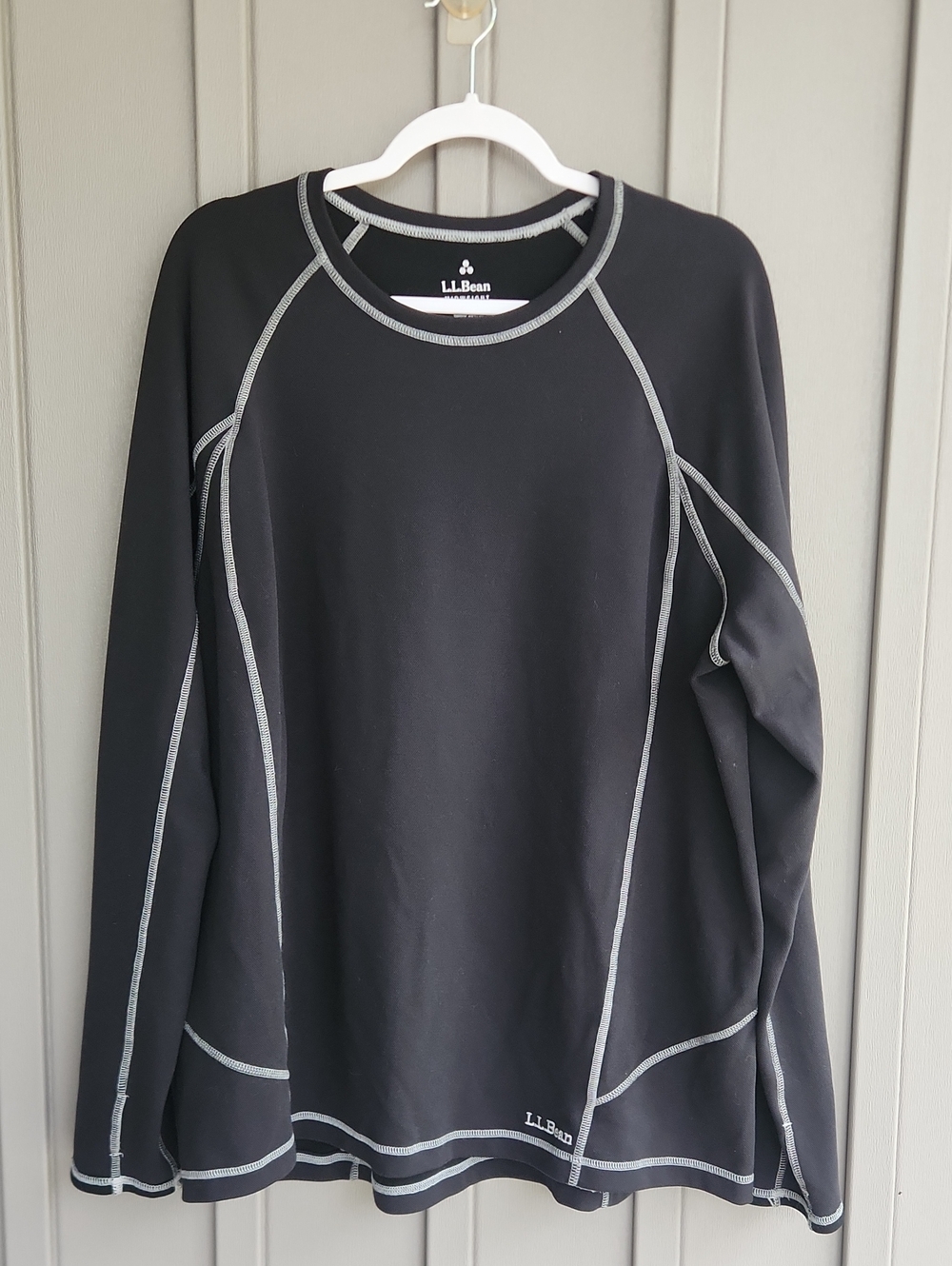 L.L. Bean Black Crewneck Pullover with Gray Contrast Stitching XXL
